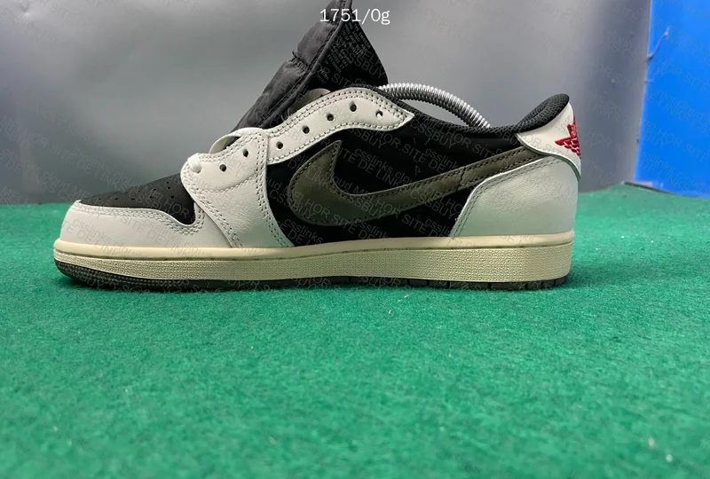 AJ1 Low Travis Scott Olive 4