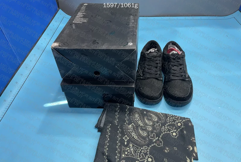 AJ1 LOW TRAVIS SCOTT PHANTOM BLACK