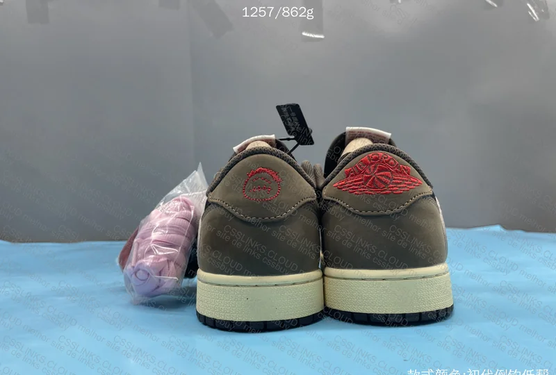 AJ1 Low Travis Scott for Mom - GL or RL? 3