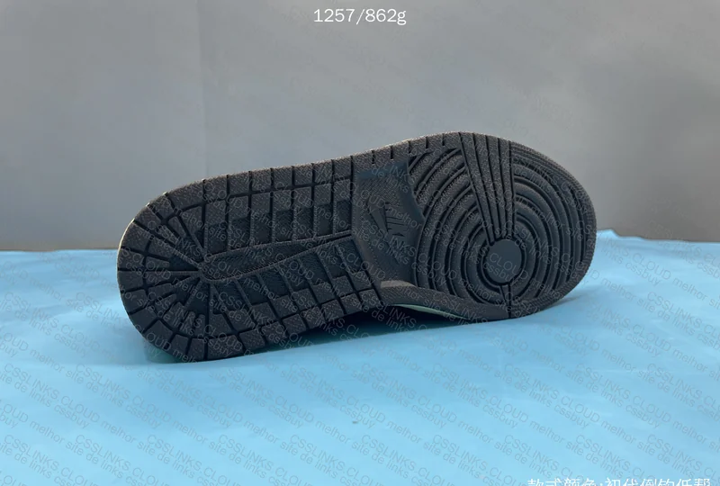 AJ1 Low Travis Scott for Mom - GL or RL? 6