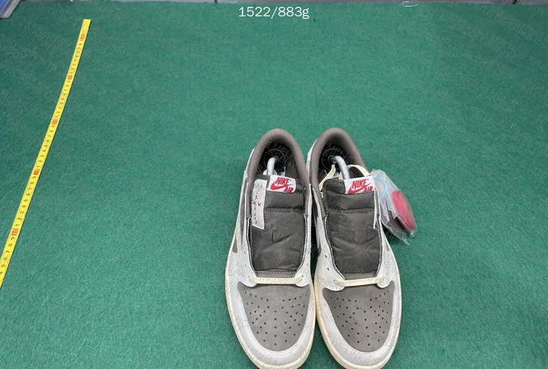AJ1 Low Travis Scott Reverse Mocha