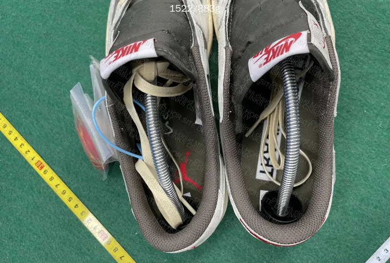 AJ1 Low Travis Scott Reverse Mocha 10