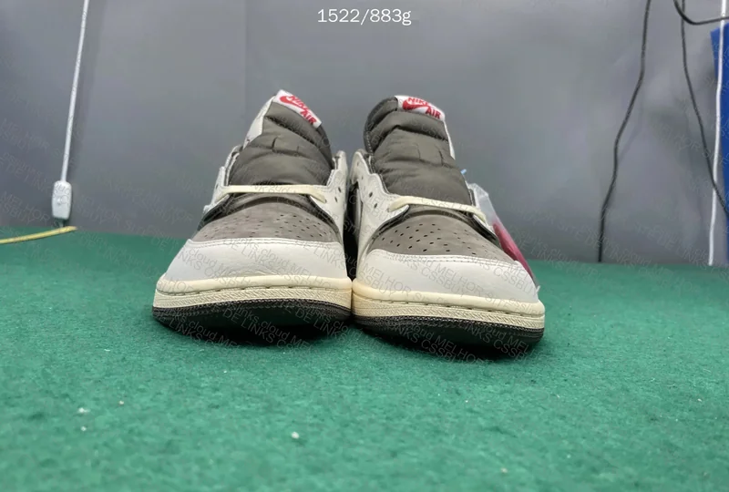 AJ1 Low Travis Scott Reverse Mocha 2