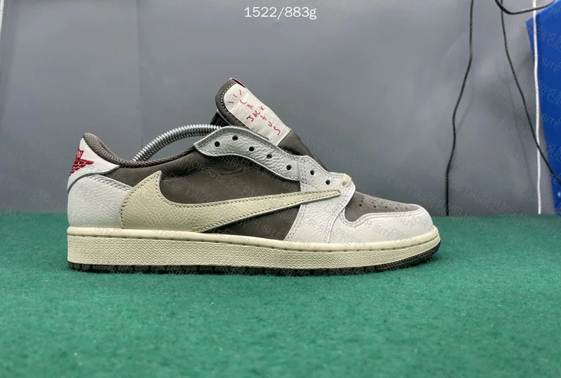 AJ1 Low Travis Scott Reverse Mocha 5