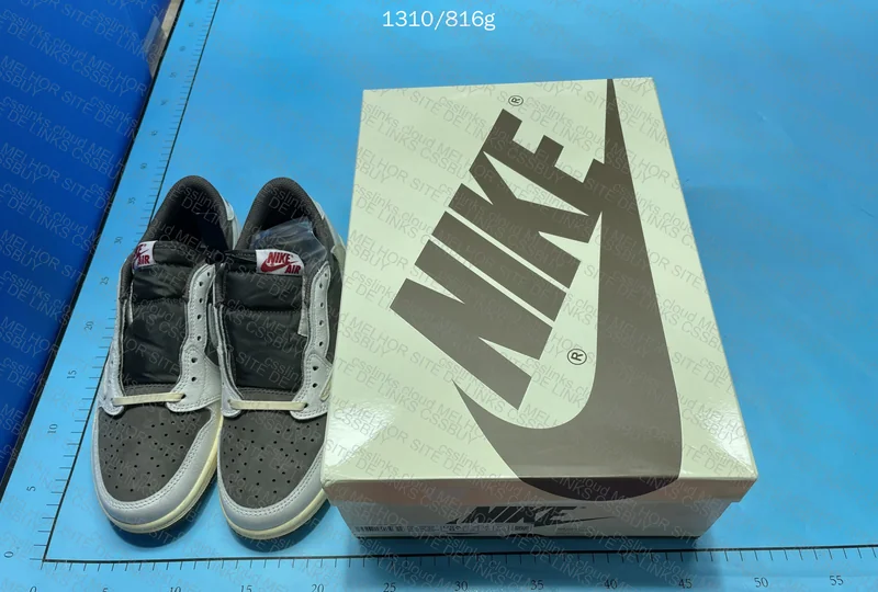 AJ1 Low Travis Scott Reverse Mocha - LJR 10