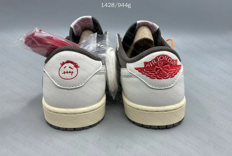 Aj1 low Travis Scott Reverse Mocha ZOK