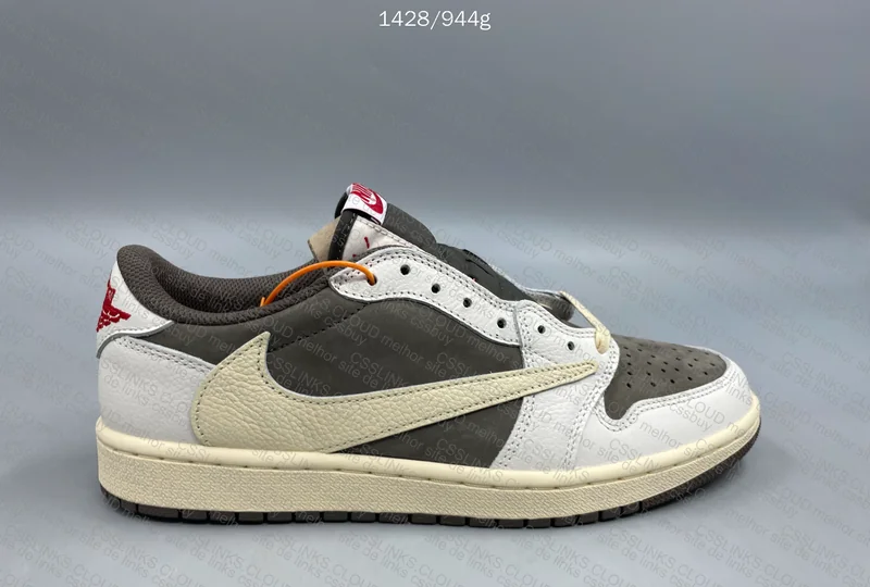 Aj1 low Travis Scott Reverse Mocha ZOK 4