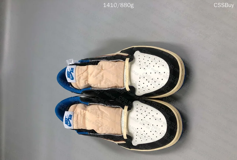 AJ1 low travis scott x fragment