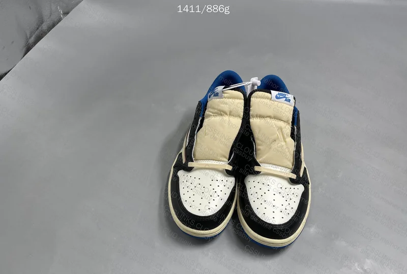 AJ1 Low Travis Scott x Fragment
