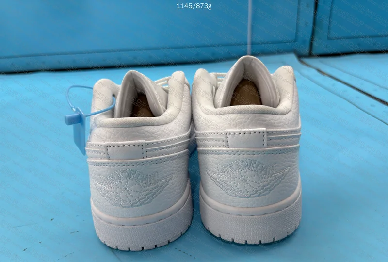 AJ1 LOW TRIPLE WHITE 2
