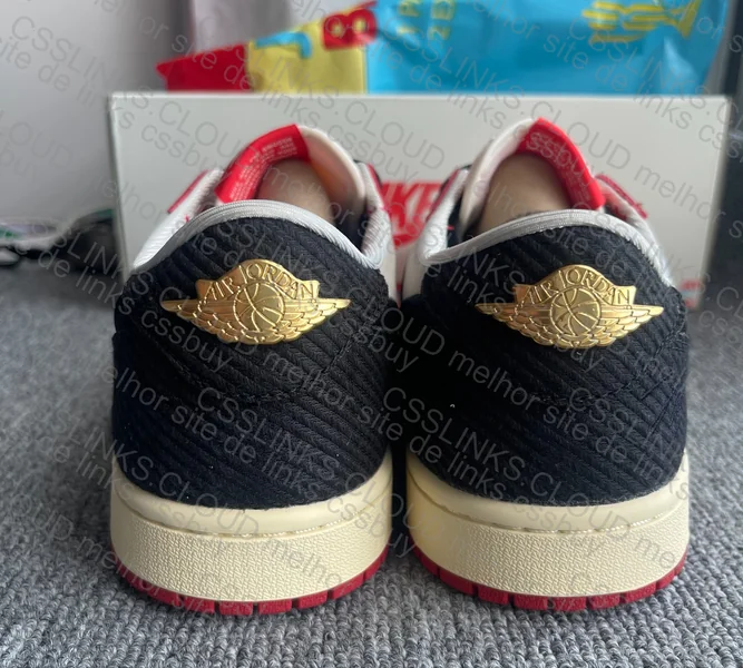 AJ1 Low Trophy Room 3