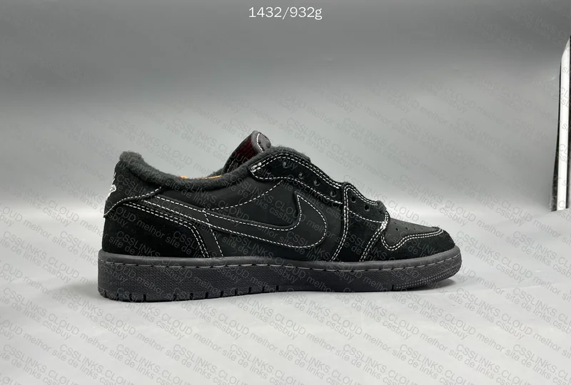 AJ1 Low TS "Black Phantom" (Stain or Dirt?) 4