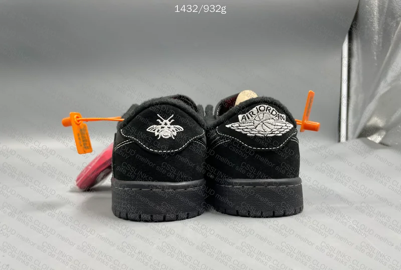 AJ1 Low TS "Black Phantom" (Stain or Dirt?) 6