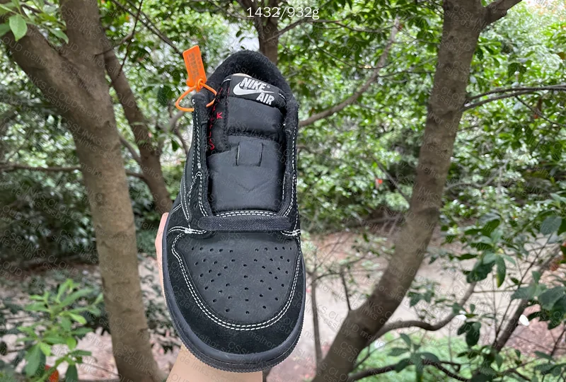 AJ1 Low TS "Black Phantom" (Stain or Dirt?) 8