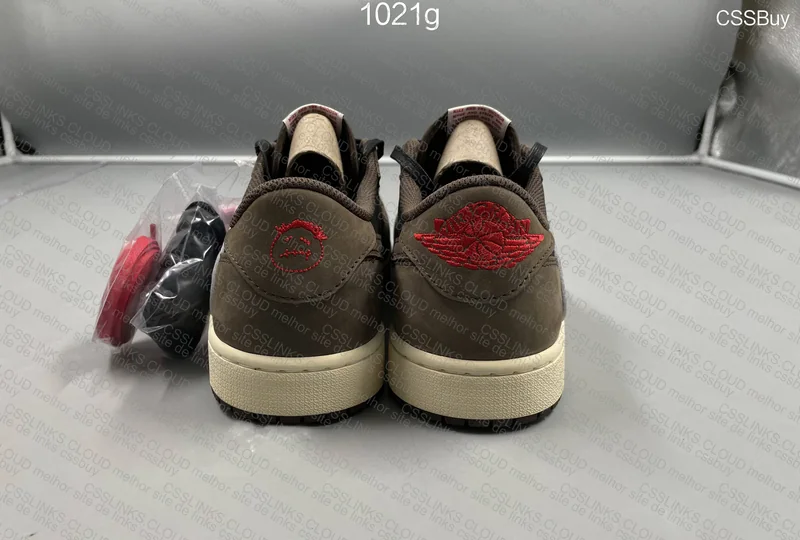 AJ1 LOW TS - DARK MOCHA 3