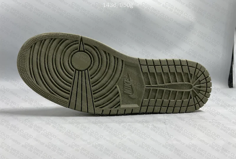 AJ1 low TS Olive - FQ 10