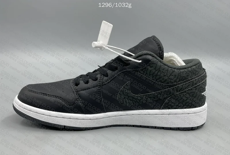 AJ1 low vintage black