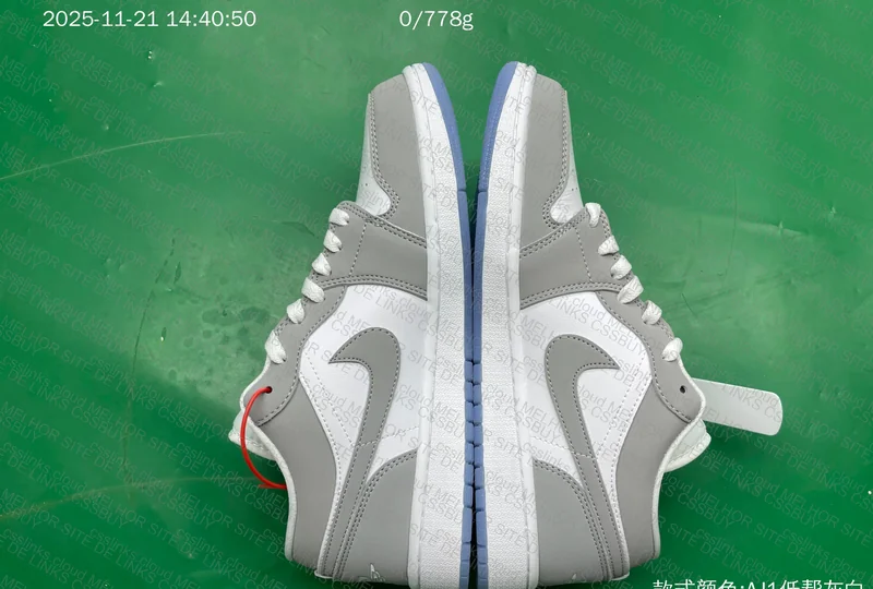 AJ1 LOW WOLF