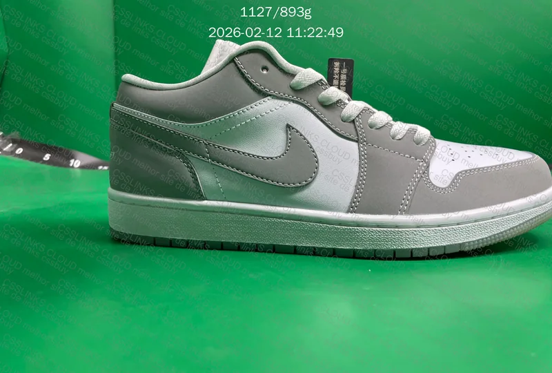 AJ1 Low Wolf Grey 2