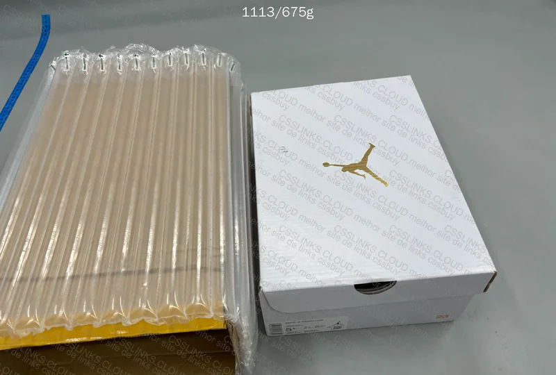 AJ1 LOW Women - White Ice Blue 2