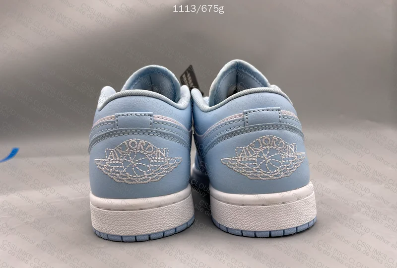 AJ1 LOW Women - White Ice Blue 5