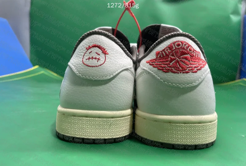 AJ1 Low x Travis “Reverse Mocha” 3