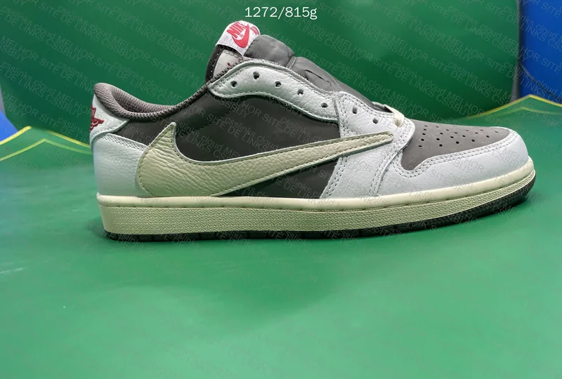 AJ1 Low x Travis “Reverse Mocha” 4