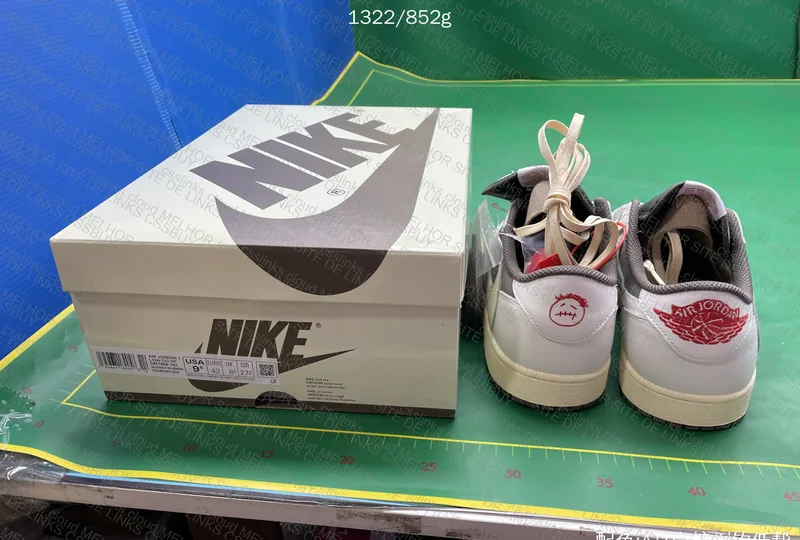 AJ1 Low x Travis “Reverse Mocha”