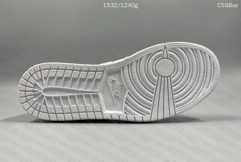AJ1 Mid Apricot + AJ1 Low (All White) 3