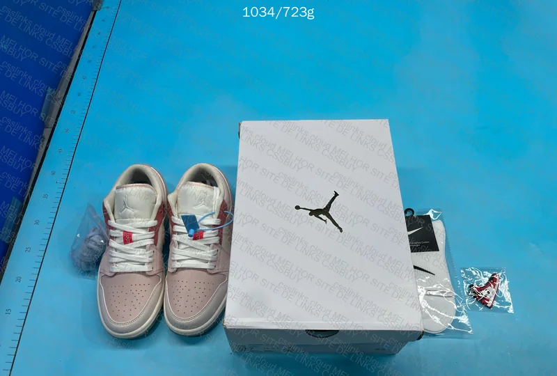 AJ1 MIGHTY SWOOSHES