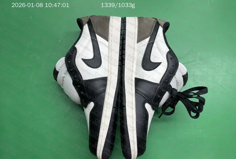 AJ1 mocha Ljr 4