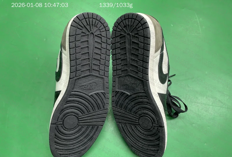 AJ1 mocha Ljr 5