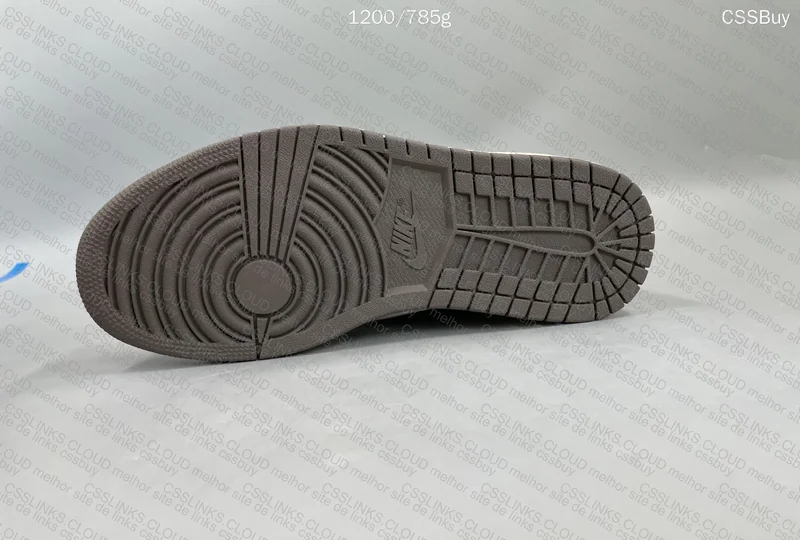 AJ1 Reverse Mocha 4