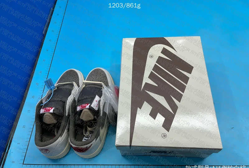 AJ1 Reverse Mocha 3