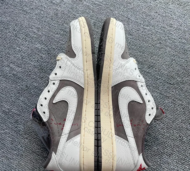 AJ1 Reverse Mocha OvO 2