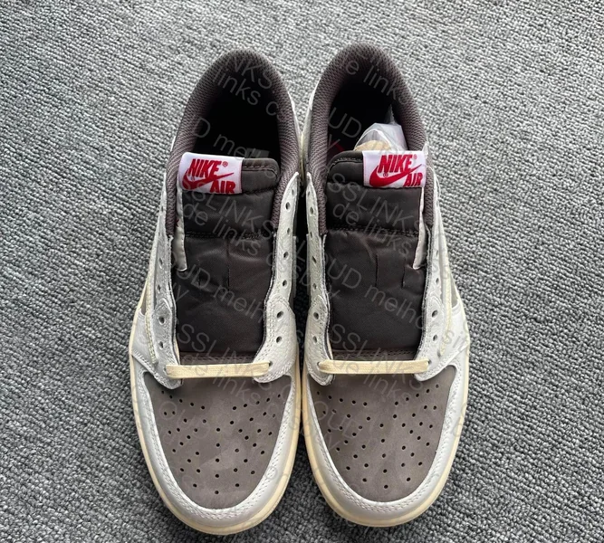 AJ1 Reverse Mocha OvO 4