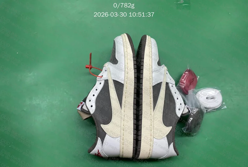 AJ1 REVERSE MOCHA PK 4.0 380Y 37BR, 782g (SEM CAIXA) 3