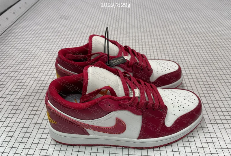 AJ1 OvO Sale