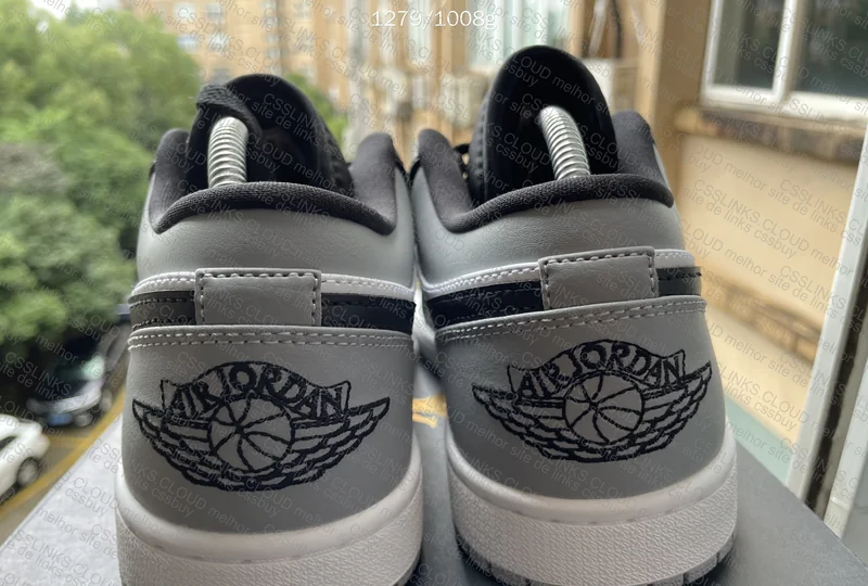 AJ1 Smoke Grey Toe (Back Part)