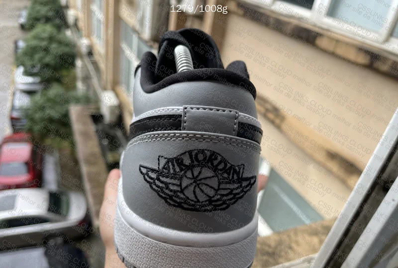 AJ1 Smoke Grey Toe (Back Part) 3