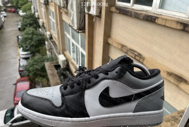 AJ1 Smoke Grey Toe (Back Part) 5