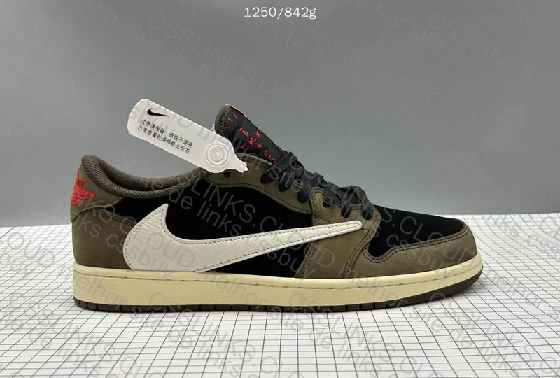 AJ1 - TRAVIS 3