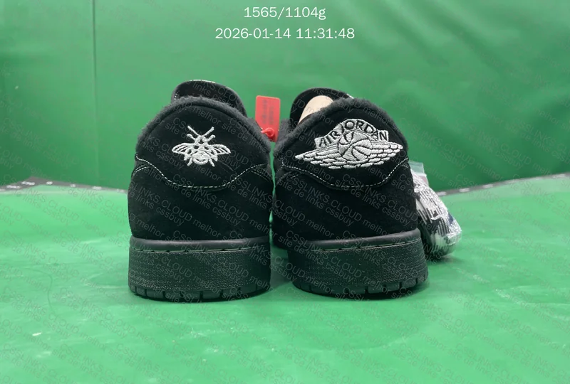 AJ1 Travis Black Phantom 3