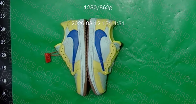 AJ1 TRAVIS CANARY GL? 4