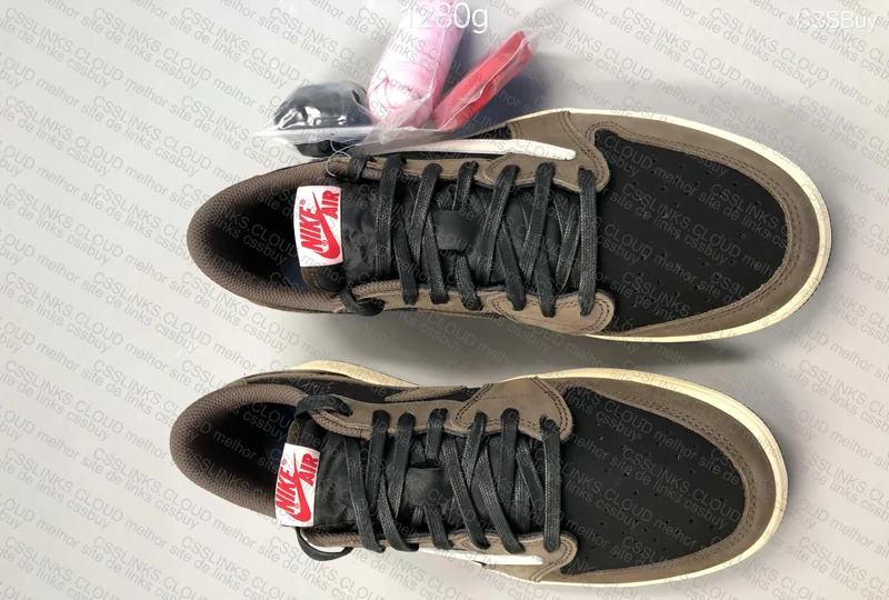 AJ1 TRAVIS DARK MOCHA 8