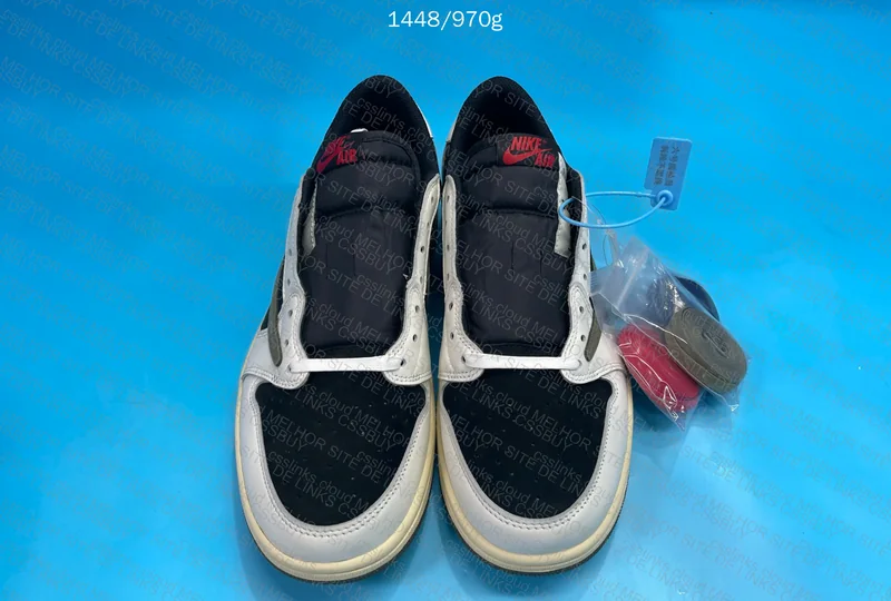 AJ1 Travis Medium Ollive 6