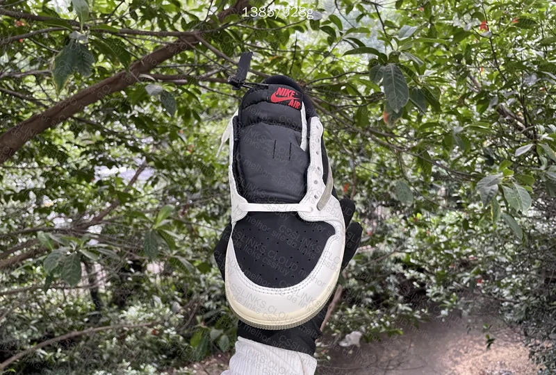 AJ1 Travis Olive 9