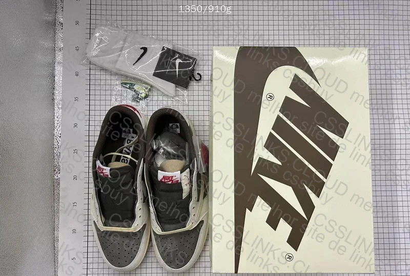 AJ1 Travis - OVO 9
