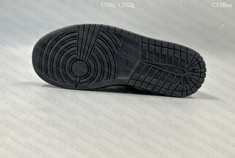 aj1 travis phantom 10