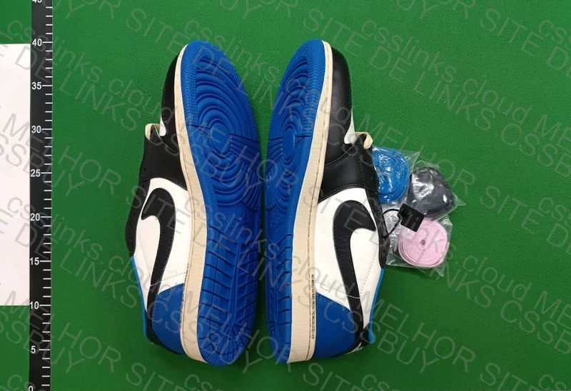 AJ1 Travis (OVO Promo) 3